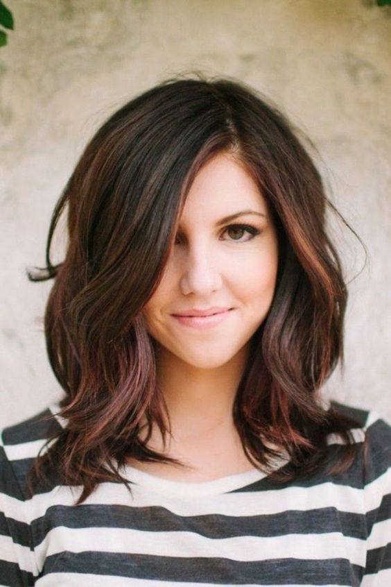 a wavy dark brunette long bob with mahogany balayage and waves is a lovely and catchy idea to rock right now