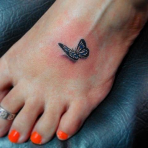 Small 3D tattoo on the foot