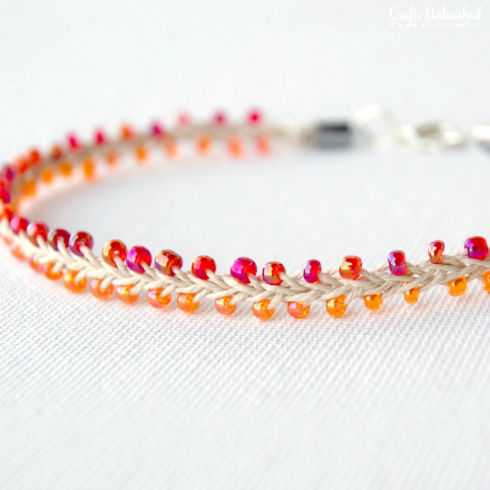 DIY hemp and colorful beads ankle bracelet (via blog.consumercrafts.com)