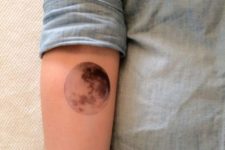 Classic full moon on the arm