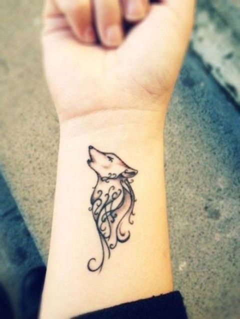 22 Small Wolf Women Tattoo Ideas - Styleoholic