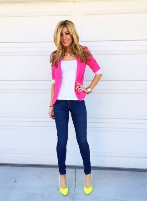 With white top, skinny jeans and yellow pumps