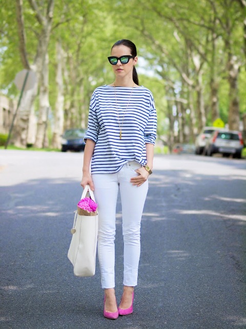 With striped loose shirt, white pants and white tote