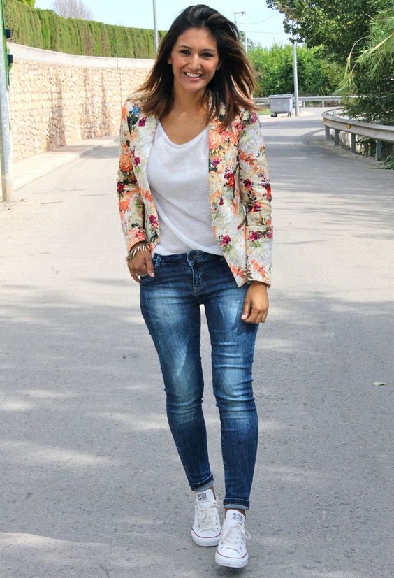 blue jeans, a white tee, a floral blazer and white Converse