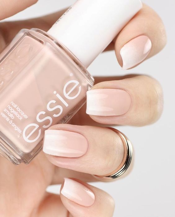 soft natural-looking ombre French nails are suitable for work