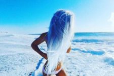 18 icy blue to white ombre hair to remind of the ocean