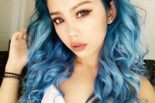 18 ombre coloring with a darker blue base