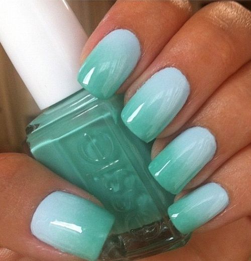 subtle mint into green nails for summer holidays