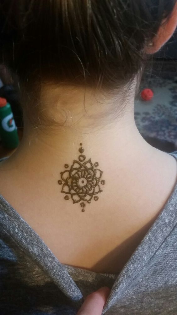 simple and small beck henna mandala