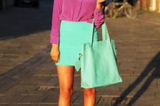 With fuchsia shirt, necklace, mint tote and sandals