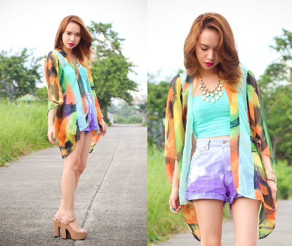 With top, printed blazer and platform sandals