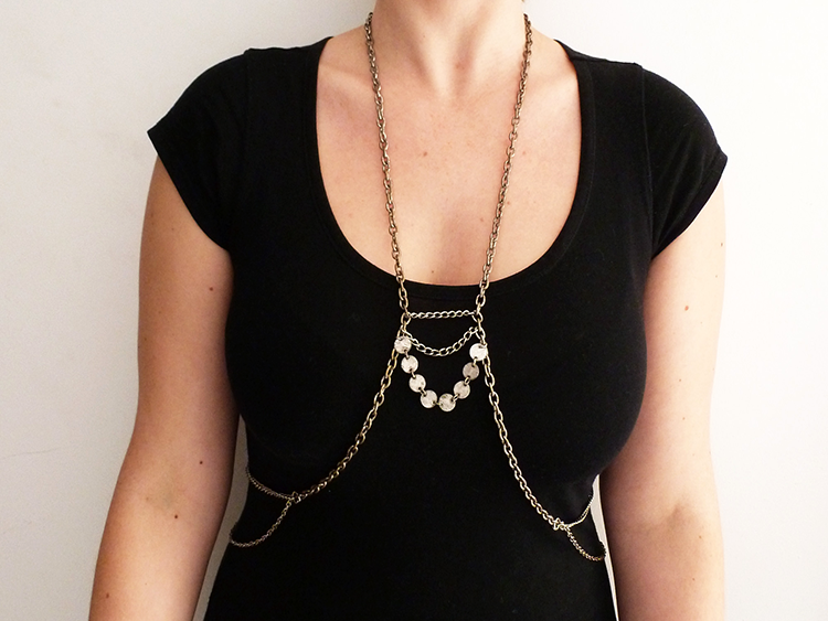DIY body chain with coin detailing (via diy.2ndfunniestthing.com)