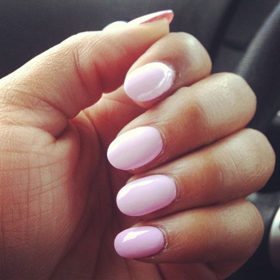 pink rounded nails are ideal to add a glam touch anytime