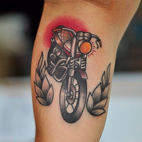 Bike tattoo on the leg