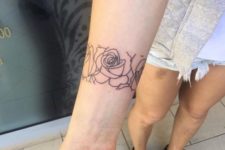 Rose bracelet tattoo design