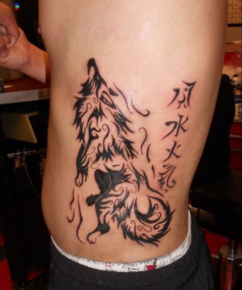 Unique wolf tattoo on the side