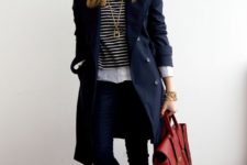 08 black Converse, navy jeans, a striped top, a white shirt and a navy trench coat