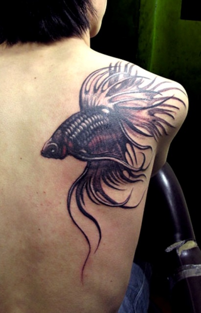 Beautiful tattoo on the shoulder