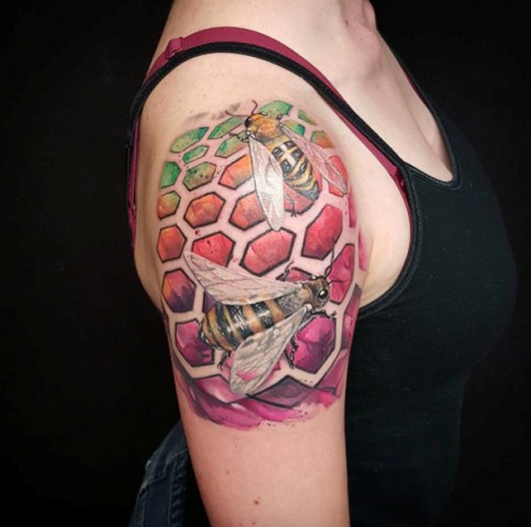 Watercolor tattoo on the shoulder