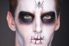 11 easy spider makeup for Halloween with a spider on your face