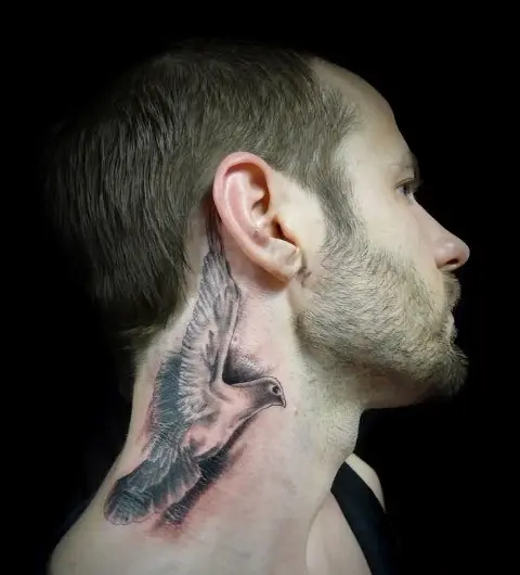 Cool 3D tattoo on the neck