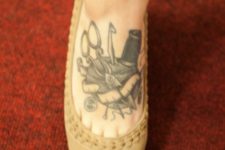 Cool tattoo on the foot