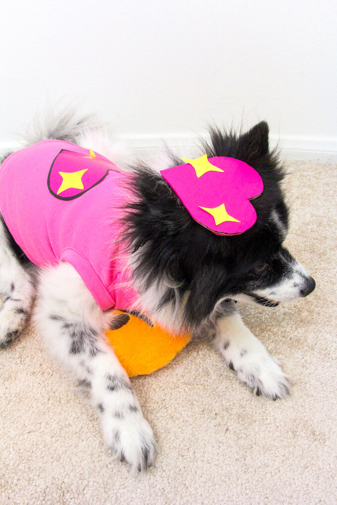 DIY heart emoji dog Halloween costume (via www.joann.com)