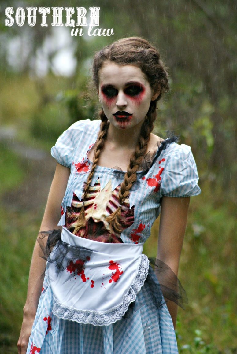 DIY step by step Halloween zombie makeup (via www.southerninlaw.com)