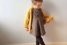 06 a brown dress with buttons, a mustard cardigan and printed tights for a comfy and girlish look