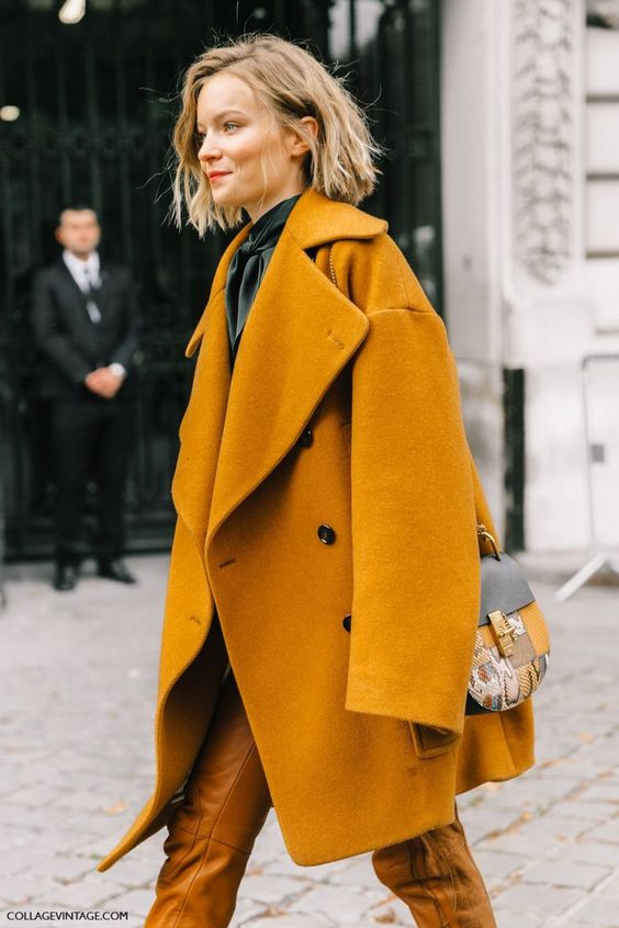 a mustard oversized coat looks very fall-like and trendy