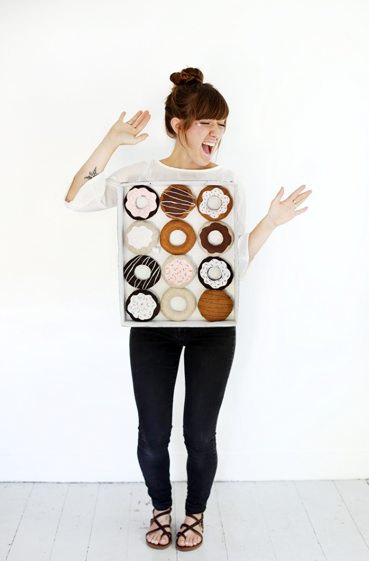 DIY dozen donuts costume (via themerrythought.com)