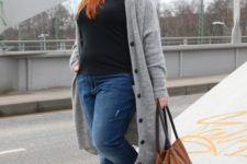 11 blue boyfriend jeans, a black tee, a grey long cardigan and white sneakers for a comfy look