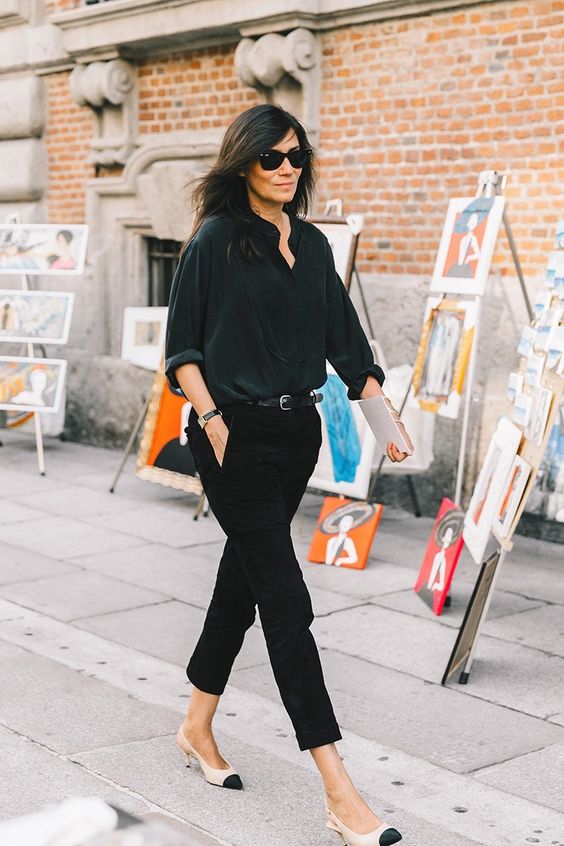 black cropped jeans, a black shirt, blush and black kitten heels for a casual work look