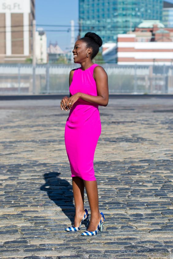 a hot pink fitting sleeveless midi dress, striped shoes for a chic lok