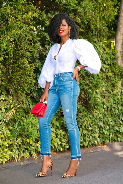 With jeans, red mini bag and leopard printed pumps