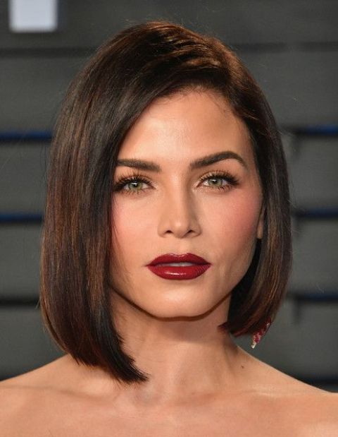 Jenna Dewan wearing an asymmetrical brunette bob with side parting and curled ends looks jaw dropping