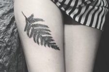 Minimalistic tattoo on the leg