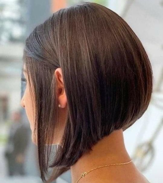 An A line volumetric bob in a brunette shade is a cool and catchy idea for any time, it looks very volumetric