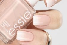 03 soft natural-looking ombre French nails are suitable for work