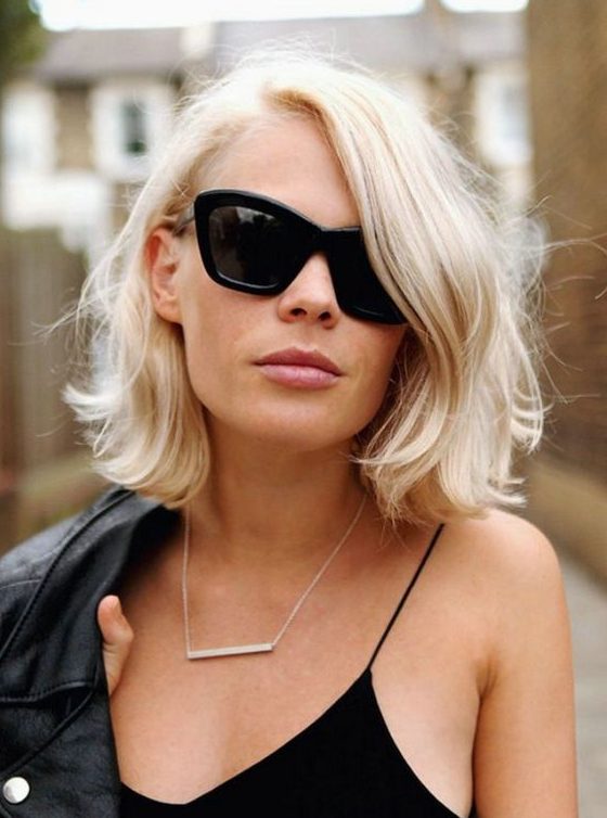 a beautiful and a bit messy long bob in soft creamy blonde, with some waves and texture is ideal