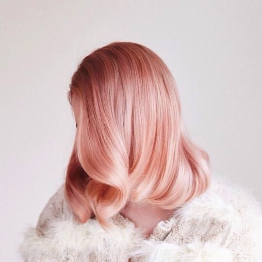 medium-length strawberry blonde hair is a cool solution for spring and summer