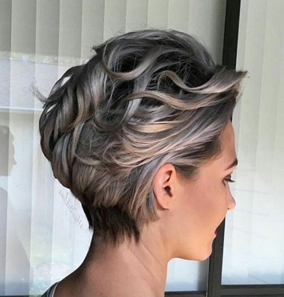 a women over 50's short hairstyle with waves