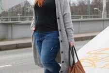 09 a black top, blue jeans, a grey long cardigan that you may take off any time and white sneakers