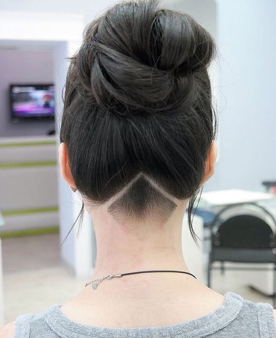 a simple, clean and very neat long undercut hairstyle for a chic look