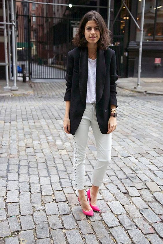 off white cropped pants, a white tee, a black oversized blazer and hot pink heels