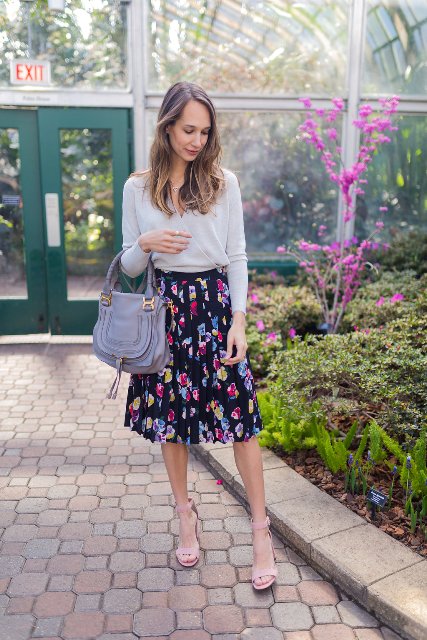 15 Wonderful Outfits With Floral Pleated Skirts - Styleoholic