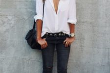 With white V-neck shirt, skinny pants, bag and flat shoes
