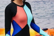 05 a long sleeve zipper swimsuit with bright color blocking for doing sports