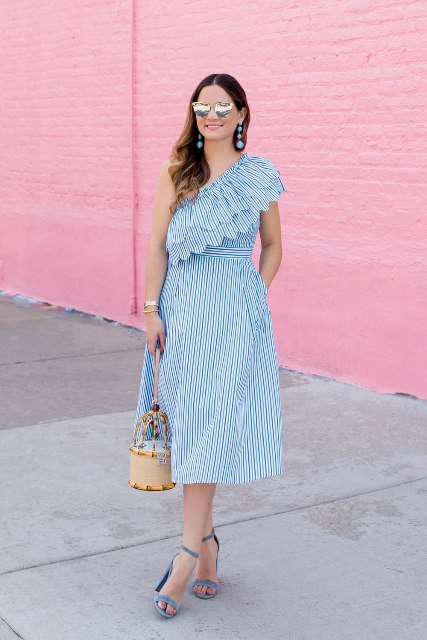 15 Awesome Looks With Scalloped Dresses - Styleoholic