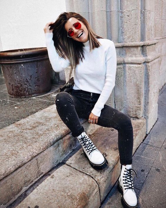 a white turtleneck, black skinnies, white platform boots for an ultimate fall look